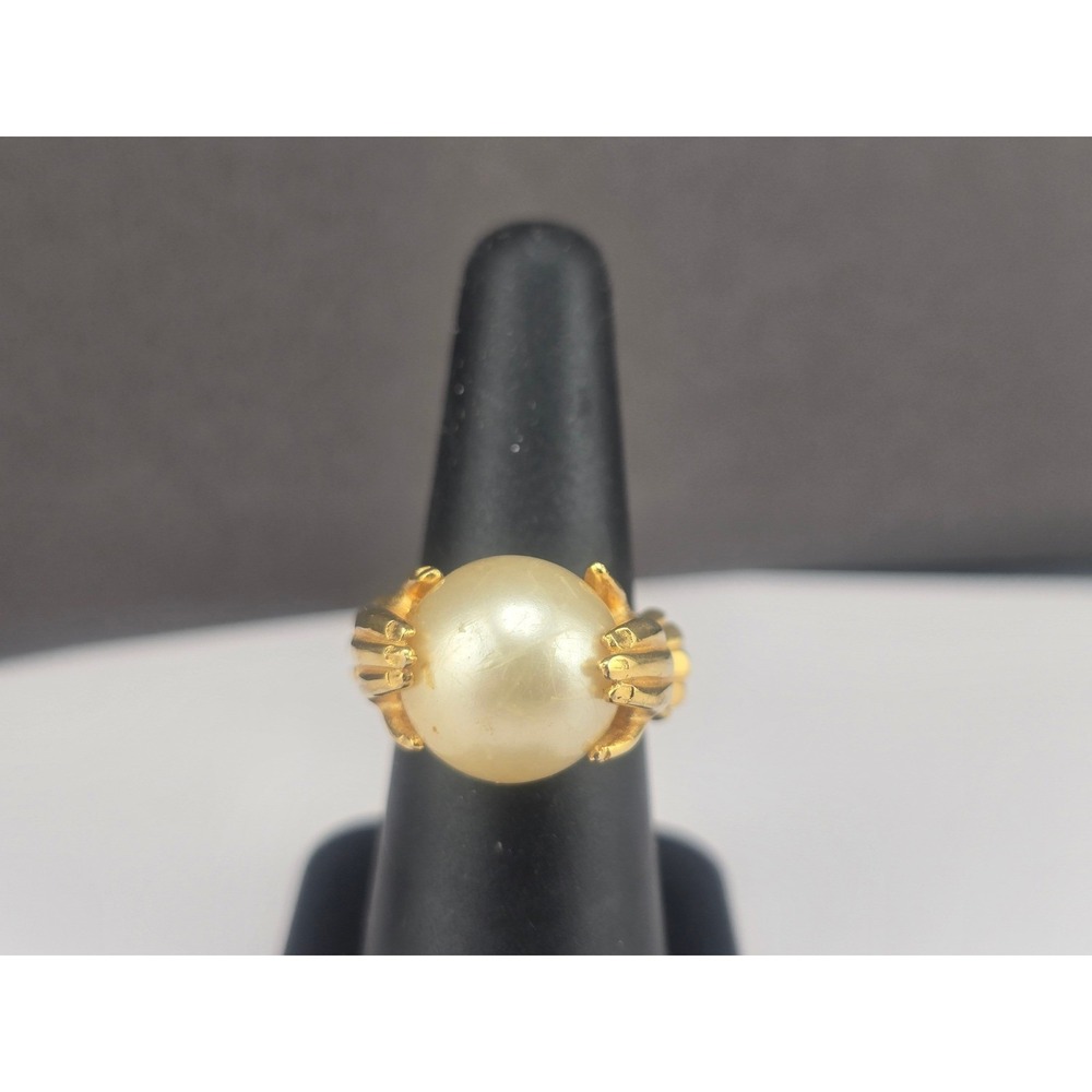 Vintage Trifari Ring Gold Tone Faux Pearl Hand Motif Figural 5.5